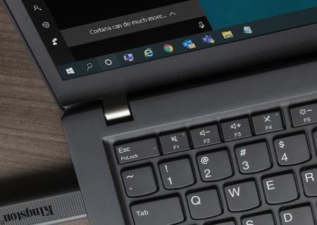 Cortana na ekranie komputera Surface Pro